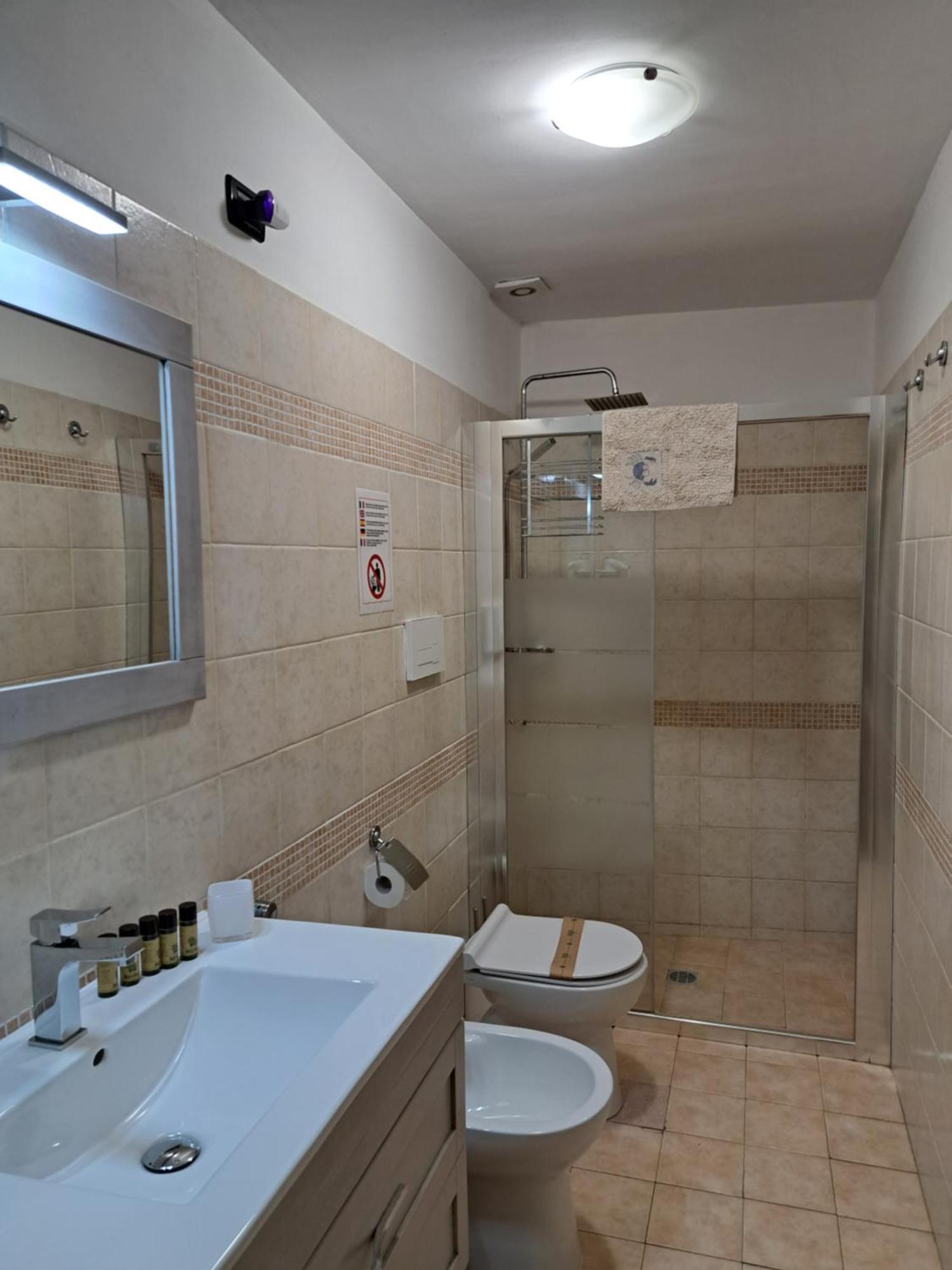 Palazzo Castellano Bed & Breakfast Lecce Ruang foto