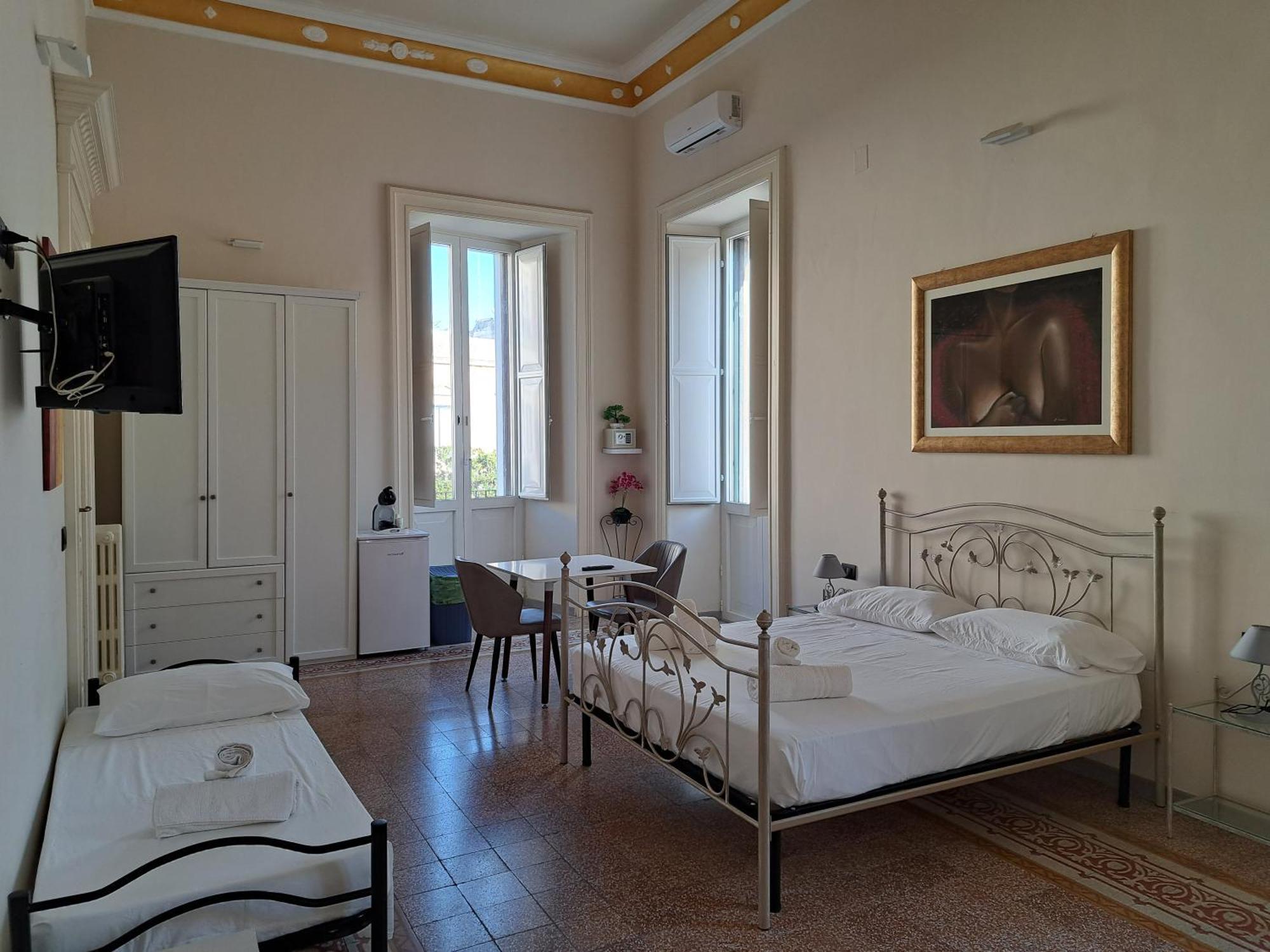 Palazzo Castellano Bed & Breakfast Lecce Bagian luar foto