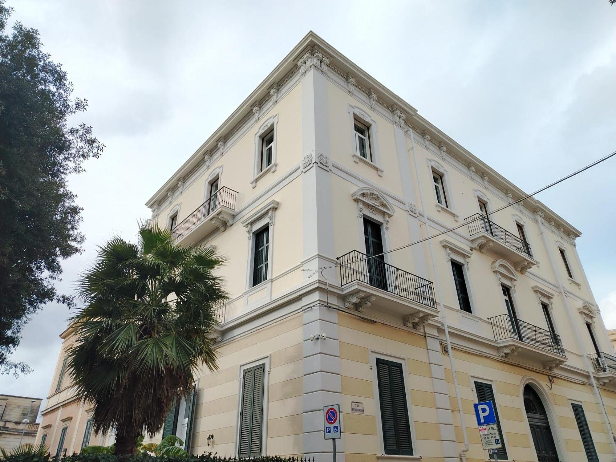 Palazzo Castellano Bed & Breakfast Lecce Bagian luar foto