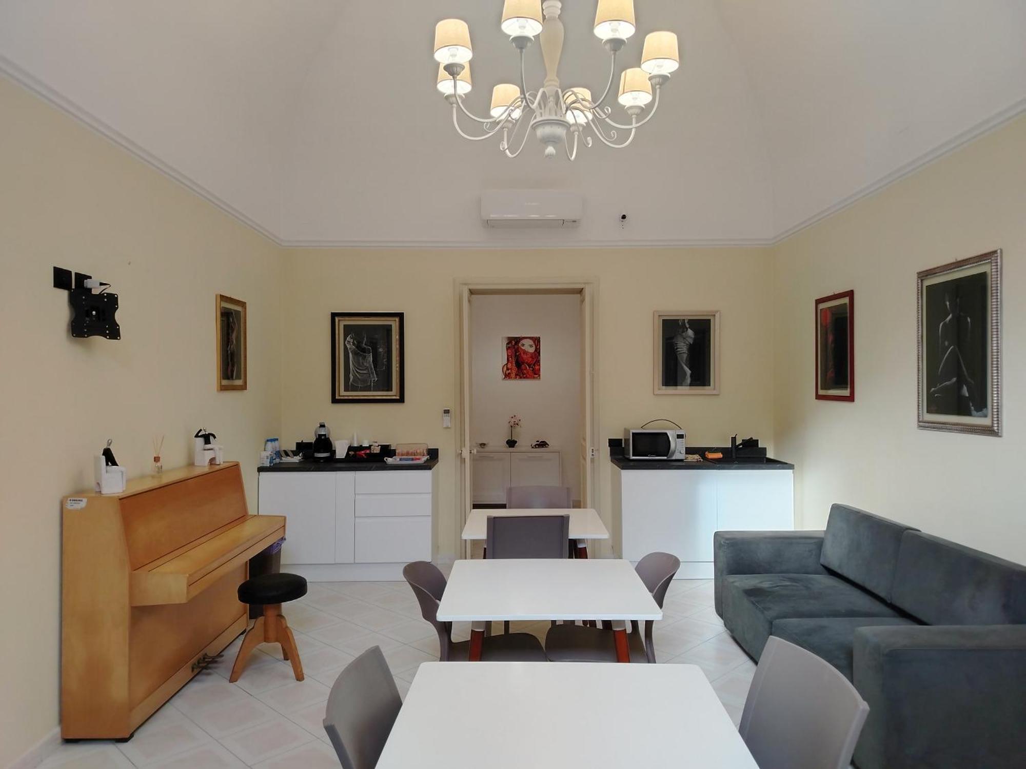 Palazzo Castellano Bed & Breakfast Lecce Bagian luar foto