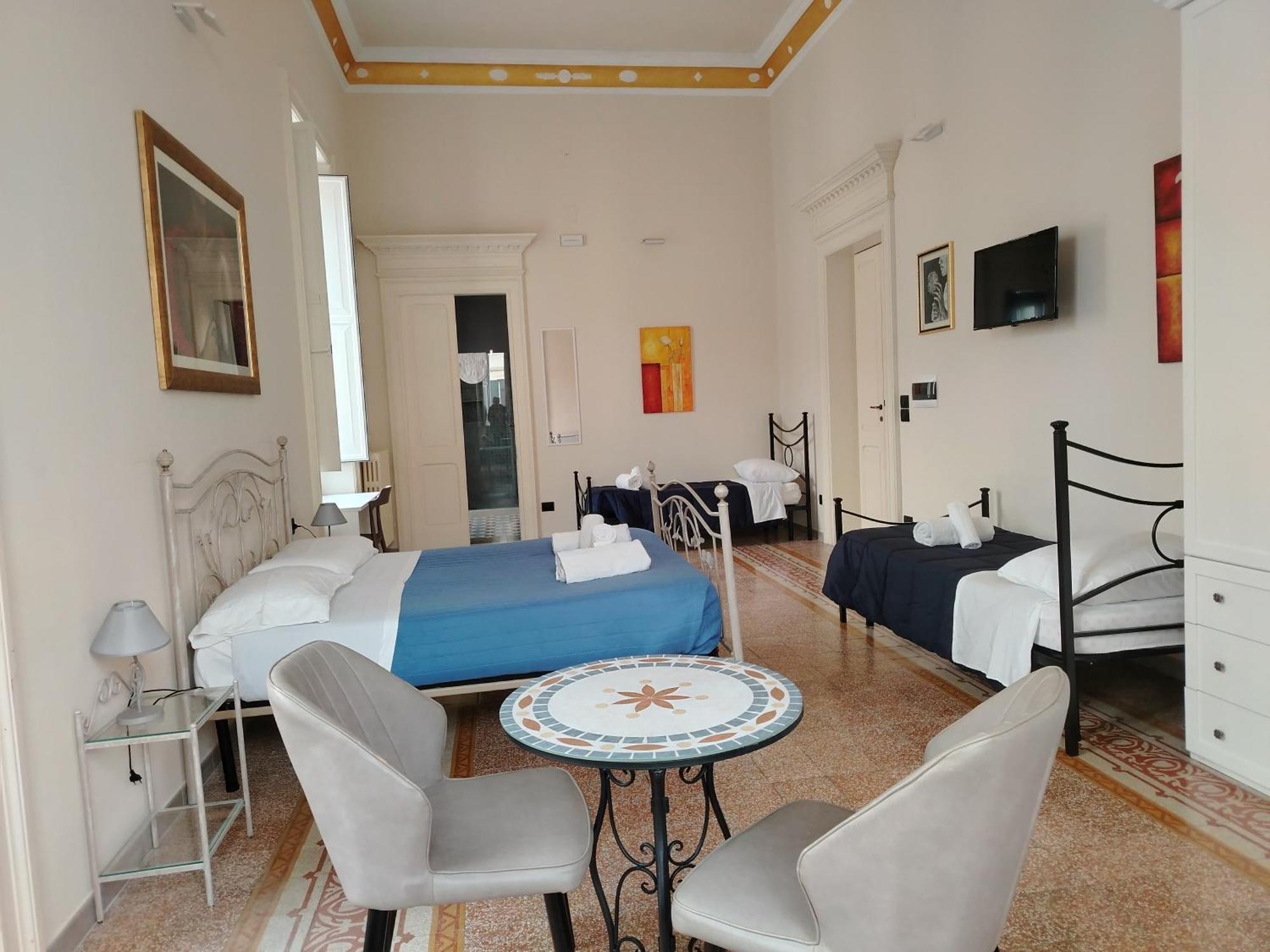 Palazzo Castellano Bed & Breakfast Lecce Bagian luar foto